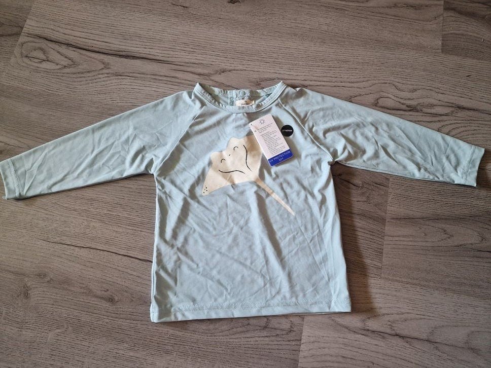 Nieuw UV zwemshirtje maat 86  UV50+, Kinderen en Baby's, Babykleding | Baby-zwemkleding, Ophalen, Zeeman, Nieuw, Zwem-accessoire