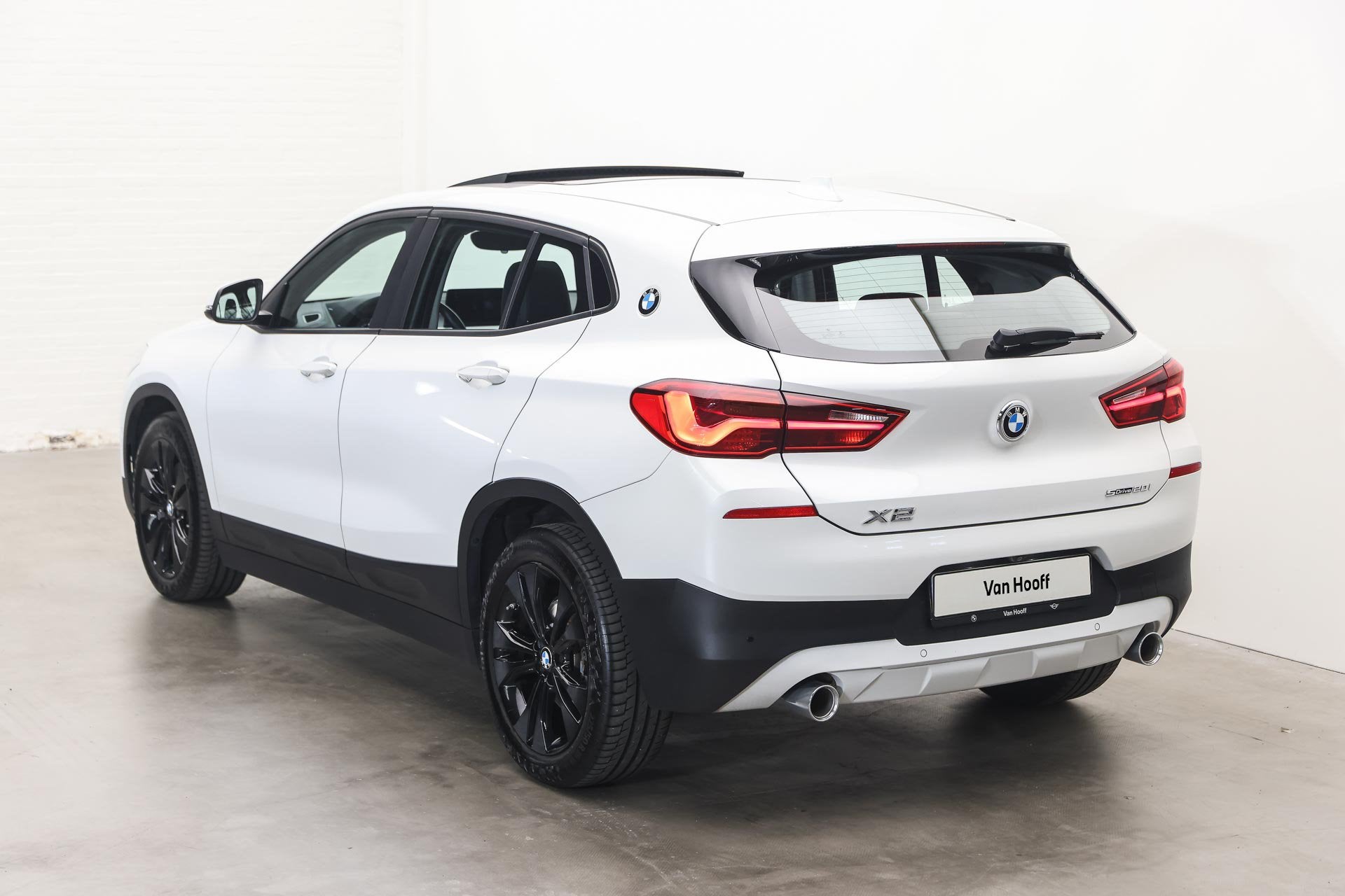 BMW X2 sDrive20i High Executive Automaat / Panoramadak / Spo, Auto's, X2, 1435 kg, Wit, SUV of Terreinwagen