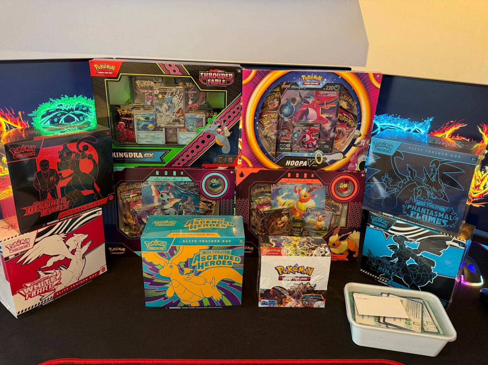Groot lot Pokémon sealed + enkele kaarten: zie beschrijving!, Hobby en Vrije tijd, Verzamelkaartspellen | Pokémon, Ophalen of Verzenden