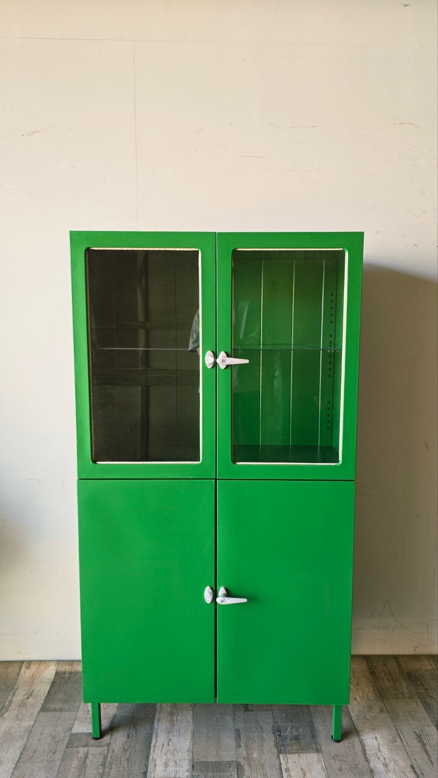 Industriele Brocante Dokterskast Groen Direct Leverbaar, Ophalen of Verzenden, Zo goed als nieuw