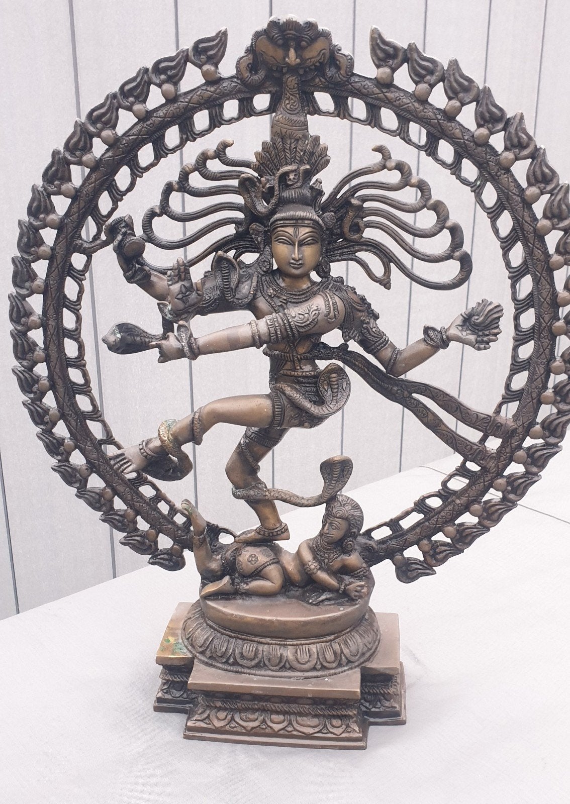 Bronzen beeld Shiva Nataraja - Dansende Shiva bieden, Antiek en Kunst, Ophalen, Gepatineerd, Brons, 20 - 50 cm