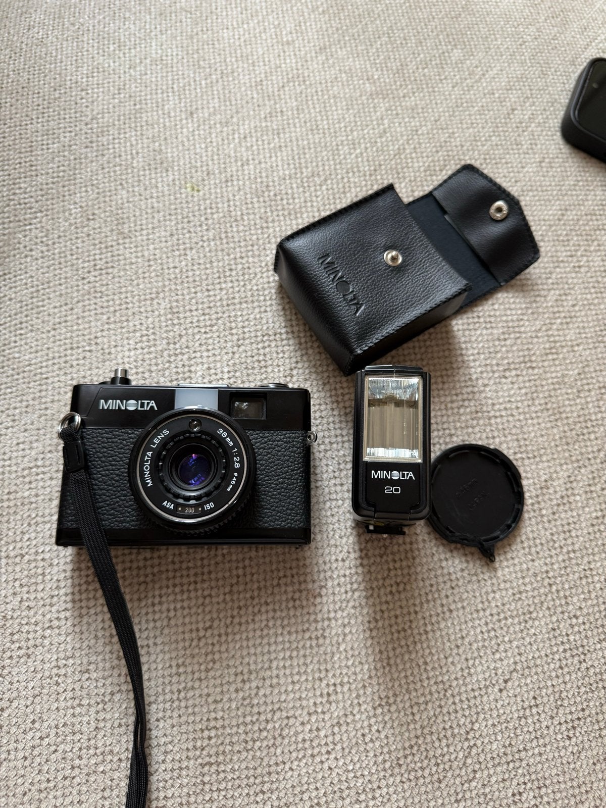 Minolta Compact Camera met flitser en hoesje, Ophalen, Gebruikt, Compact, Minolta