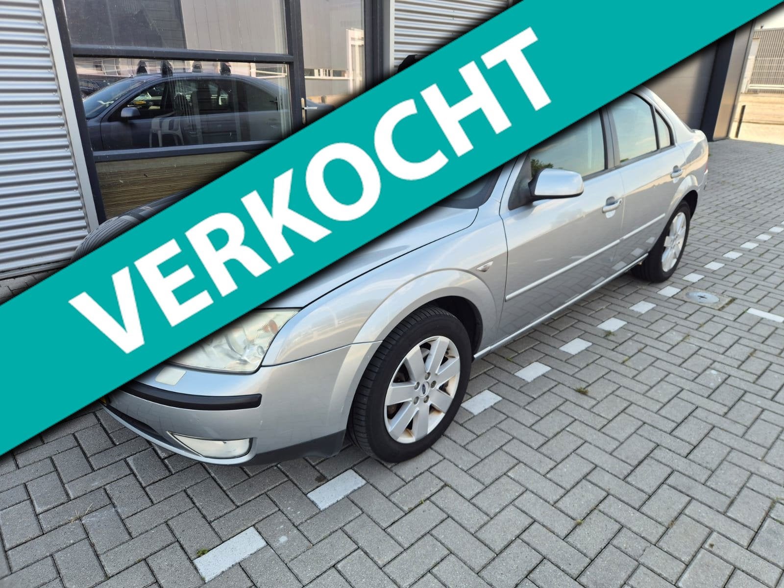 Ford Mondeo 2.0-16V First Edition - export of sloop, Stof, Zwart, Mondeo, 1283 kg
