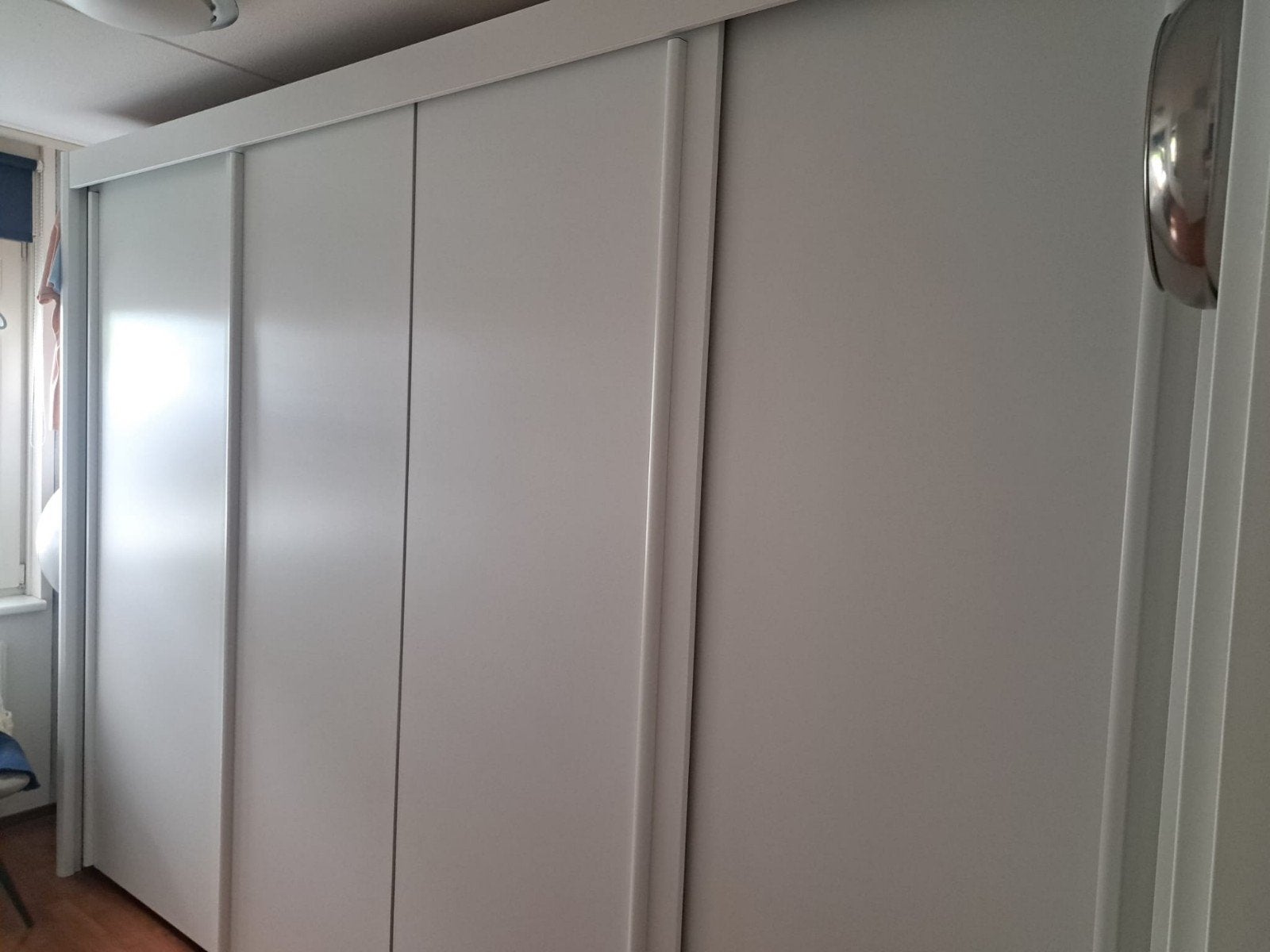 Grote witte kledingkast met softclose schuifdeuren, Ophalen, Gebruikt, 200 cm of meer, Modern