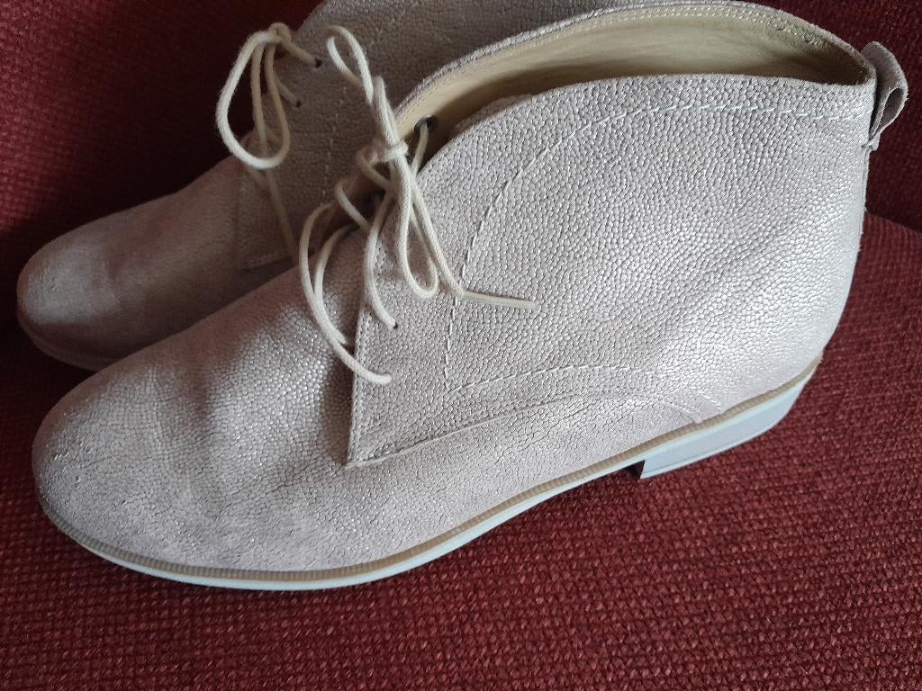 Durea laarsjes 38,5 K, Kleding | Dames, Schoenen, Durea, Ophalen of Verzenden, Zo goed als nieuw, Beige