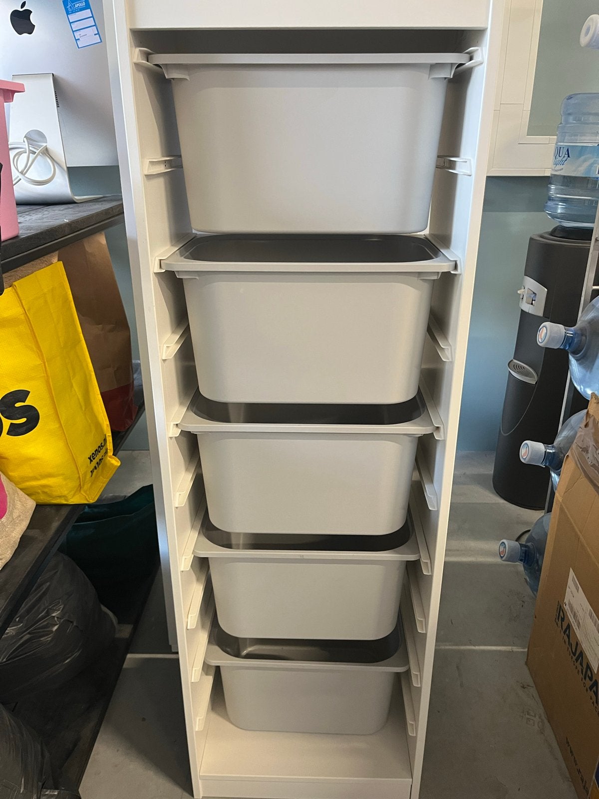 IKEA TROFAST opbergcombinatie wit met 5 grijze bakken, Ophalen, Gebruikt