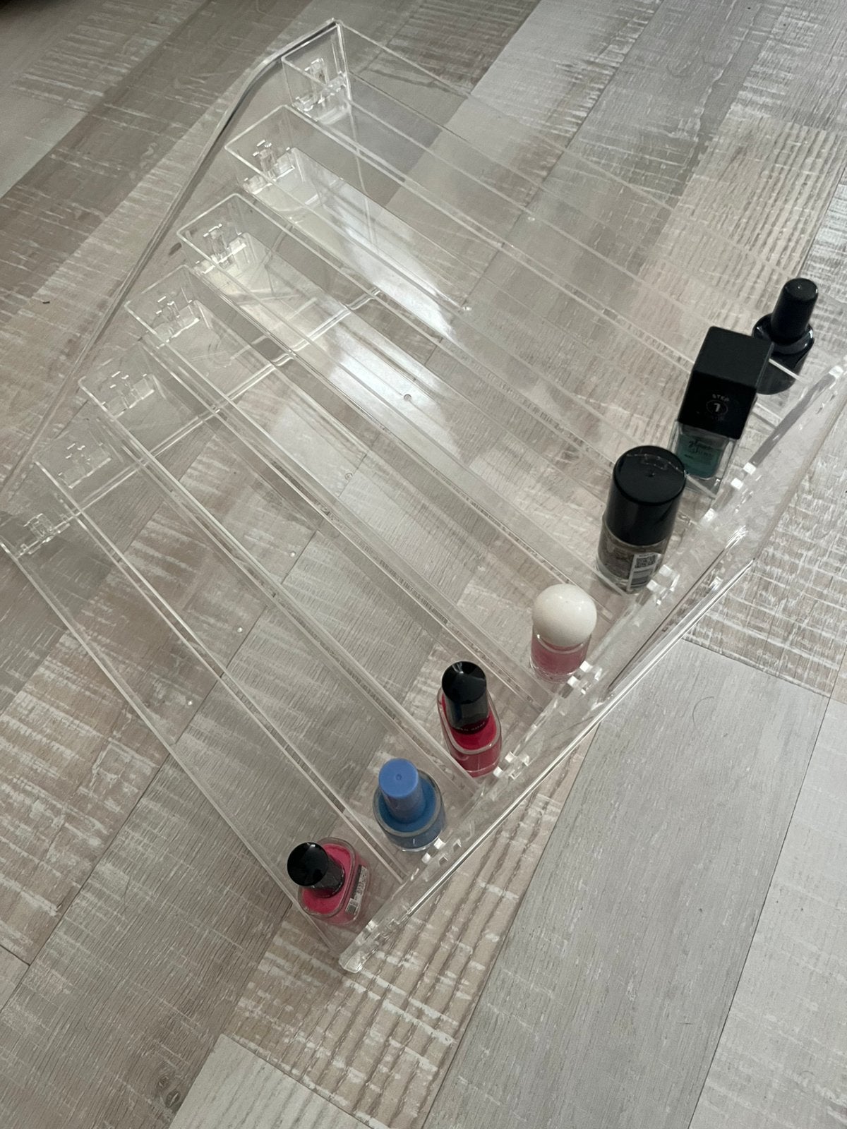 Nagellak rek, Ophalen of Verzenden, Zo goed als nieuw