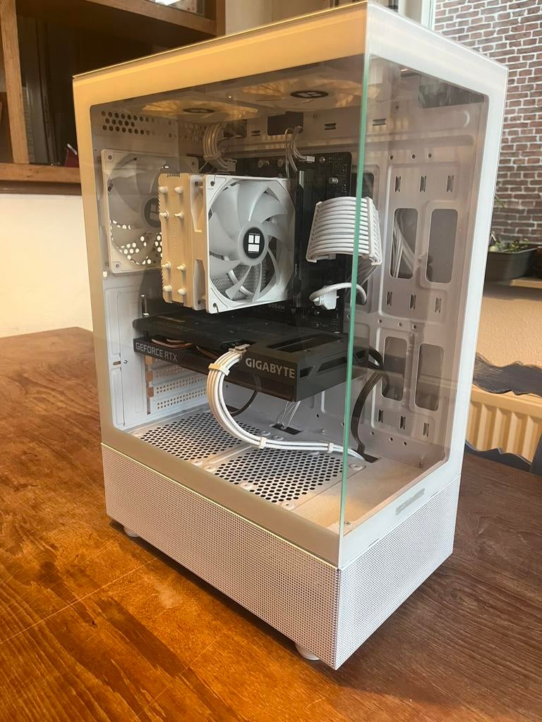 NVIDIA Game PC/ ryzen 5 5600x 8-core/ RTX 3060ti/ 2TB SSD, Ophalen, Overige genres, 1 speler, Zo goed als nieuw