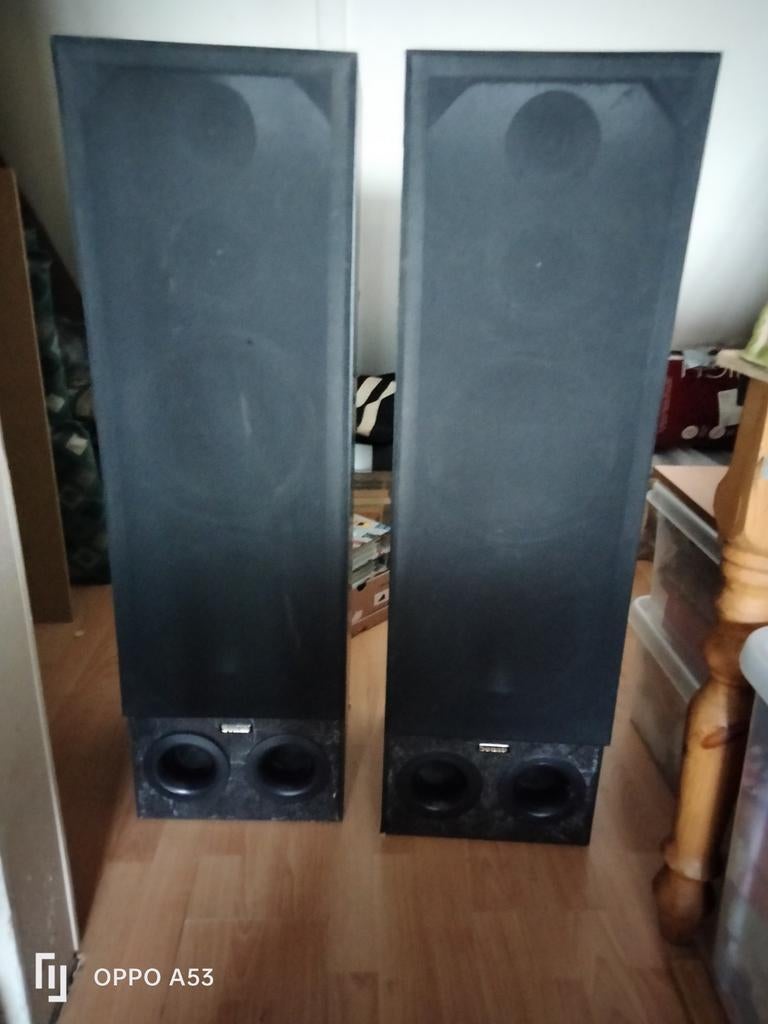 Speakers sonab made in Zweden hoogte 106 breedte 32 diepte30, Ophalen of Verzenden, Front, Rear of Stereo speakers, Overige merken