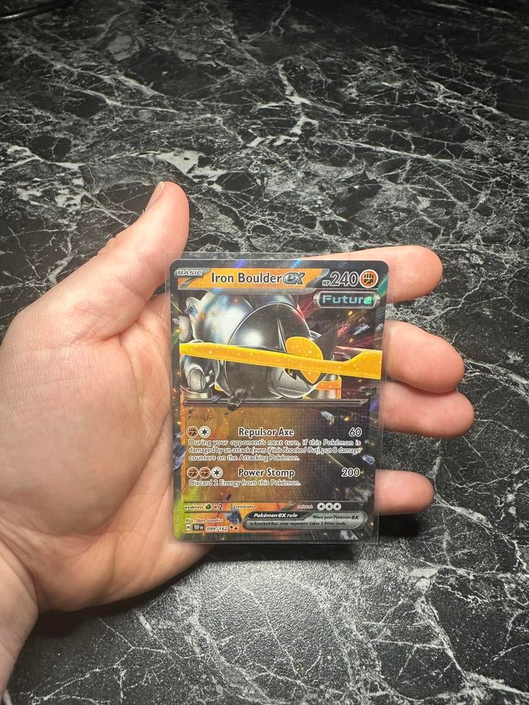 Iron Boulder Ex 099, Ophalen of Verzenden, Nieuw, Losse kaart, Foil