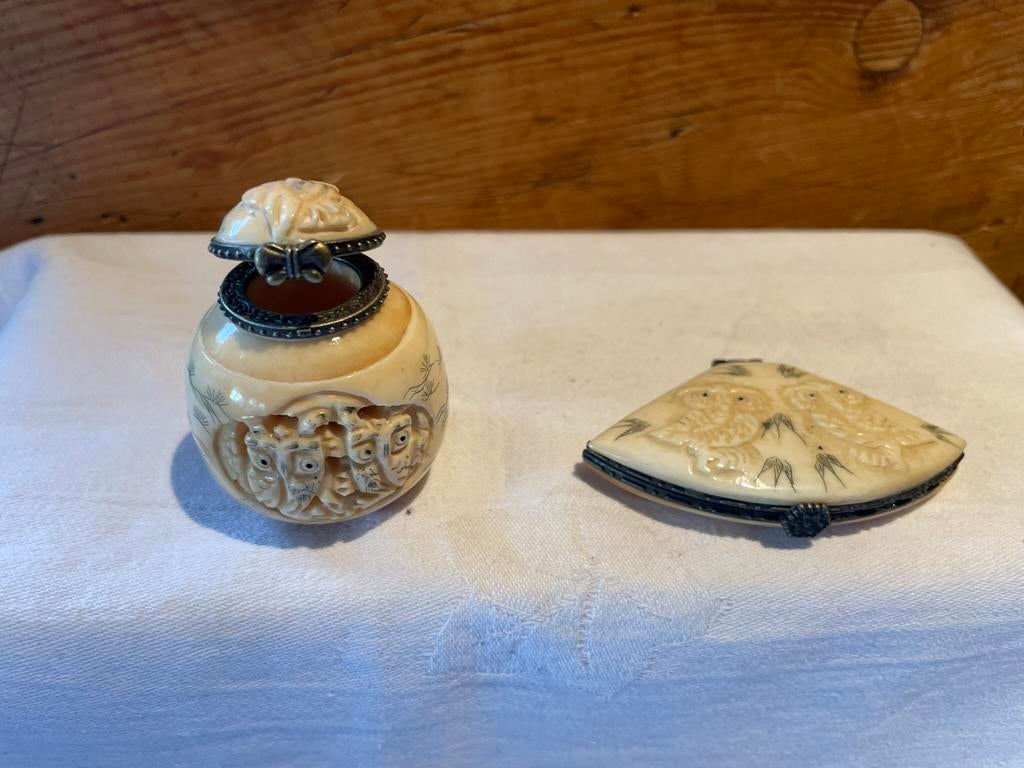 Camel bone box, Ophalen of Verzenden