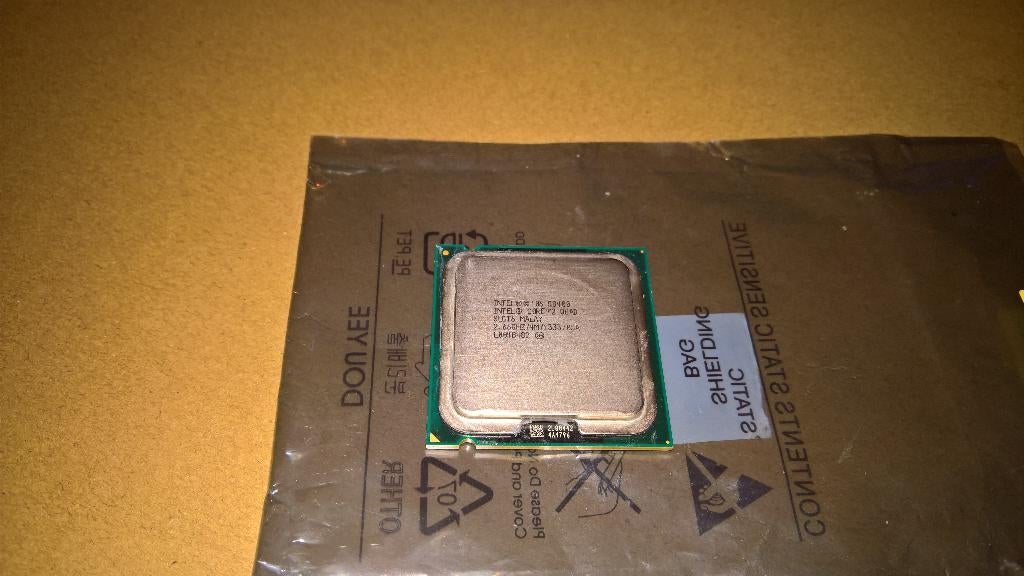 Intel Core 2 Quad Q8400 Tray, Computers en Software, Processors, Gebruikt, 4-core, Socket 775, Intel Core 2