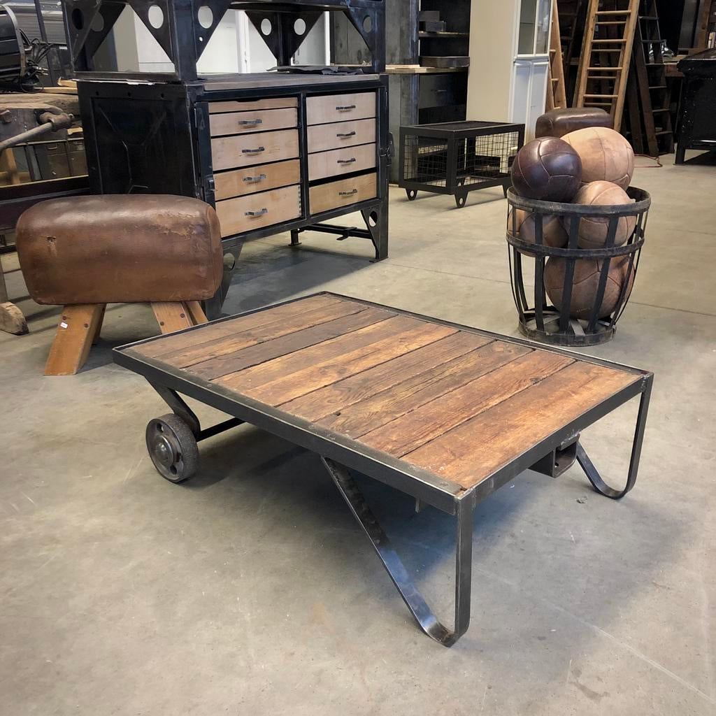 Oude palletwagen, industriële salontafel, tafel, vintage, Huis en Inrichting, Tafels | Salontafels, Ophalen of Verzenden