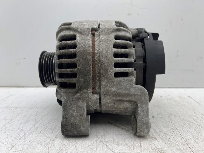 Dynamo van een Opel Astra, Gebruikt, -, -, Opel