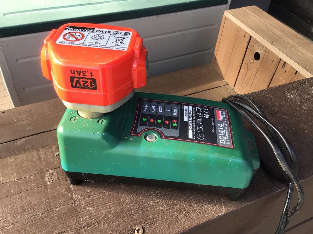 Makita accu met oplader., Ophalen, Gebruikt
