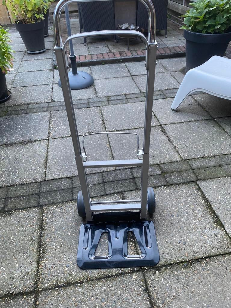 Steekwagen, 60 tot 80 liter, Ophalen, Zo goed als nieuw, Steekwagen