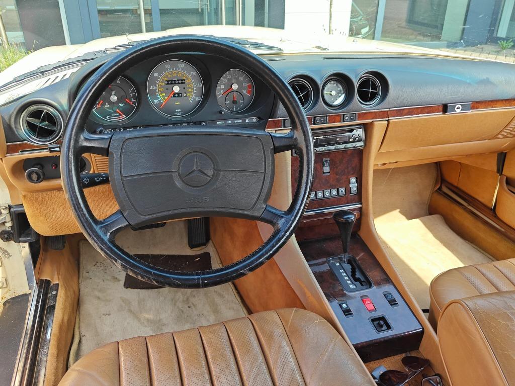 Mercedes-Benz 560 SL Cabrio, foto 8