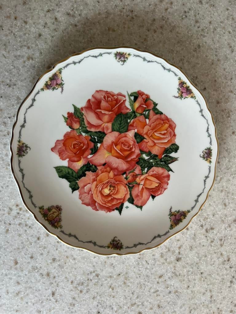 Royal Albert bord Elizabeth of Glamis, Verzenden