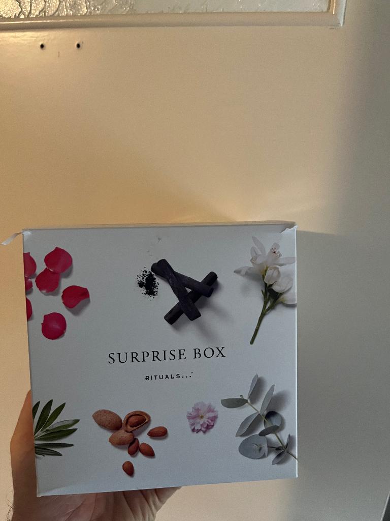 Rituals surprisebox met 7 producten, Sieraden, Tassen en Uiterlijk, Uiterlijk | Lichaamsverzorging, Ophalen of Verzenden, Nieuw