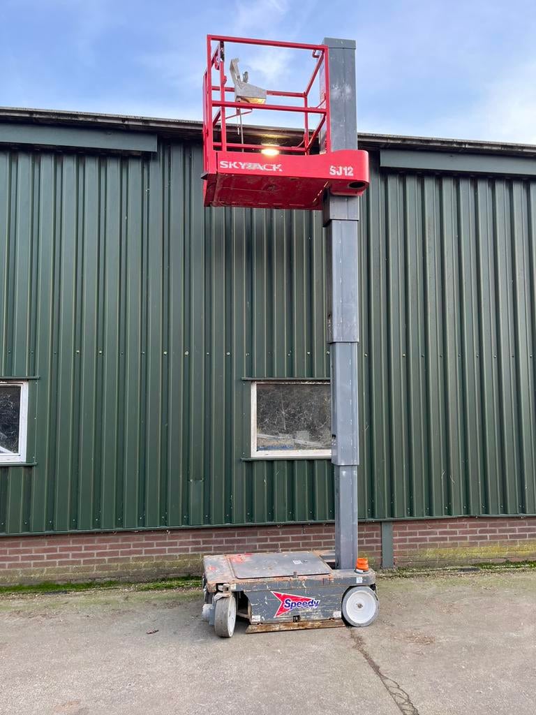 Hoogwerker skyjack speedy sj12  mast  netjes✅, 1000 tot 2000 kg, Ophalen of Verzenden, Elektrisch