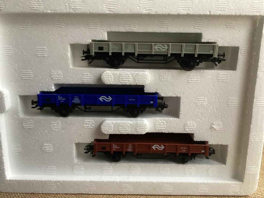 Marklin 44333 NS drie verschillende lage boordwagens kkk NIE, Wisselstroom, Ophalen of Verzenden, NS, Märklin
