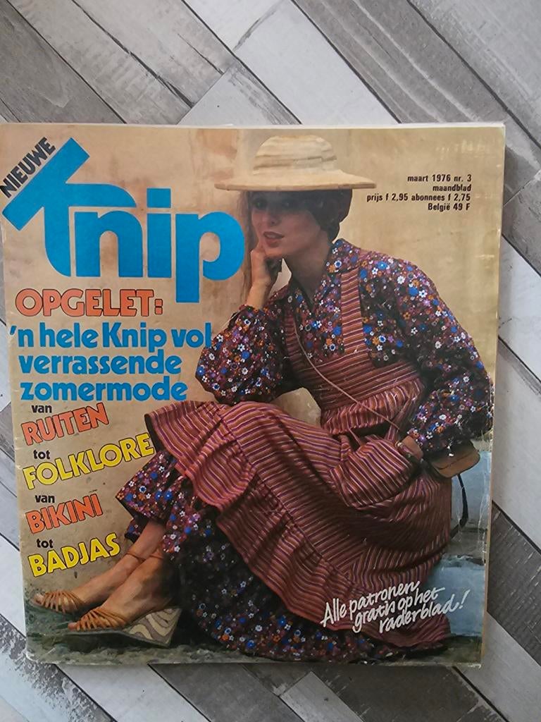 Knip maart 1976, Ophalen of Verzenden, Zo goed als nieuw, Vrouw, Knipmode