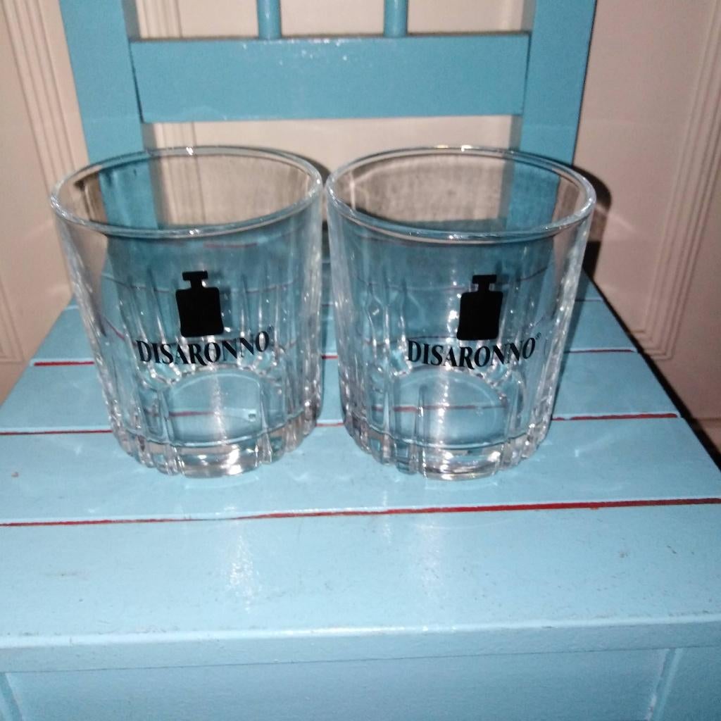 Disaronno likeurglazen helder zwarte letters rond, Huis en Inrichting, Ophalen, Glas of Glazen, Overige stijlen, Glas