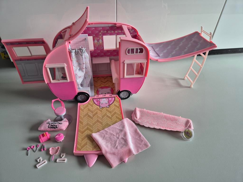 Nanana surprise camper, Kinderen en Baby's, Speelgoed | Poppen, Zo goed als nieuw, Overige typen, Ophalen of Verzenden