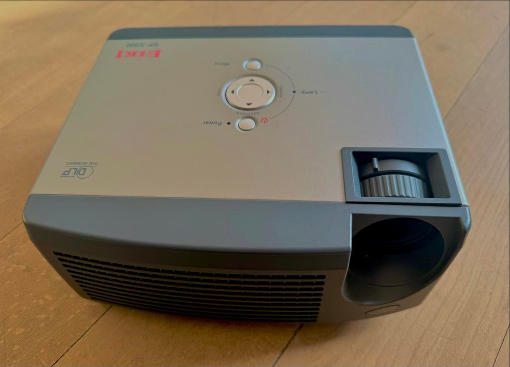 Eiki EIP-X200 Video Projector - Goed Werkend! Met draagtas., Audio, Tv en Foto, Beamers, Gebruikt, DLP, Overige resoluties, Ophalen of Verzenden