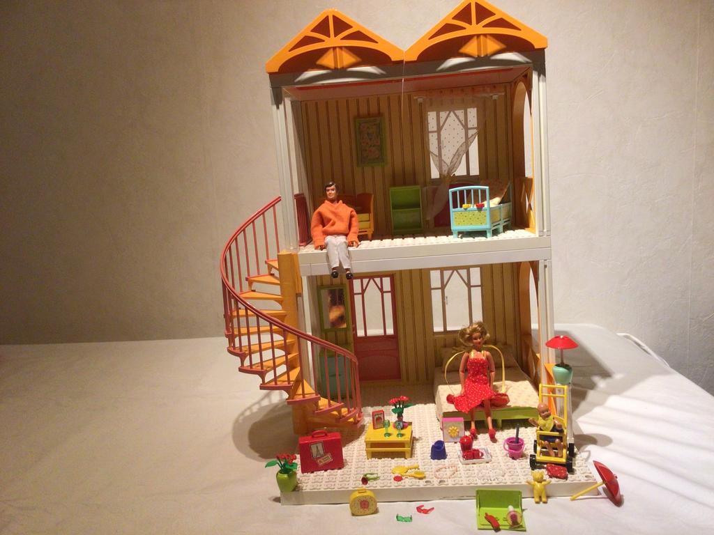 Scala huis met trap van lego 3119 met honden speelplaats, Ophalen, Zo goed als nieuw