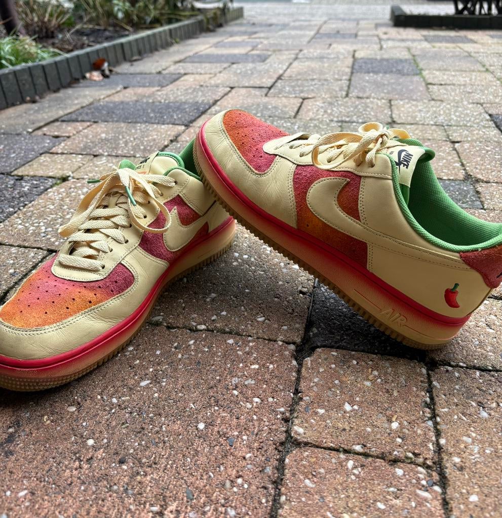 Nike Air Force 1 'chili pepper'-kleurstelling, Kleding | Heren, Schoenen, Overige kleuren, Ophalen of Verzenden, Sneakers of Gympen