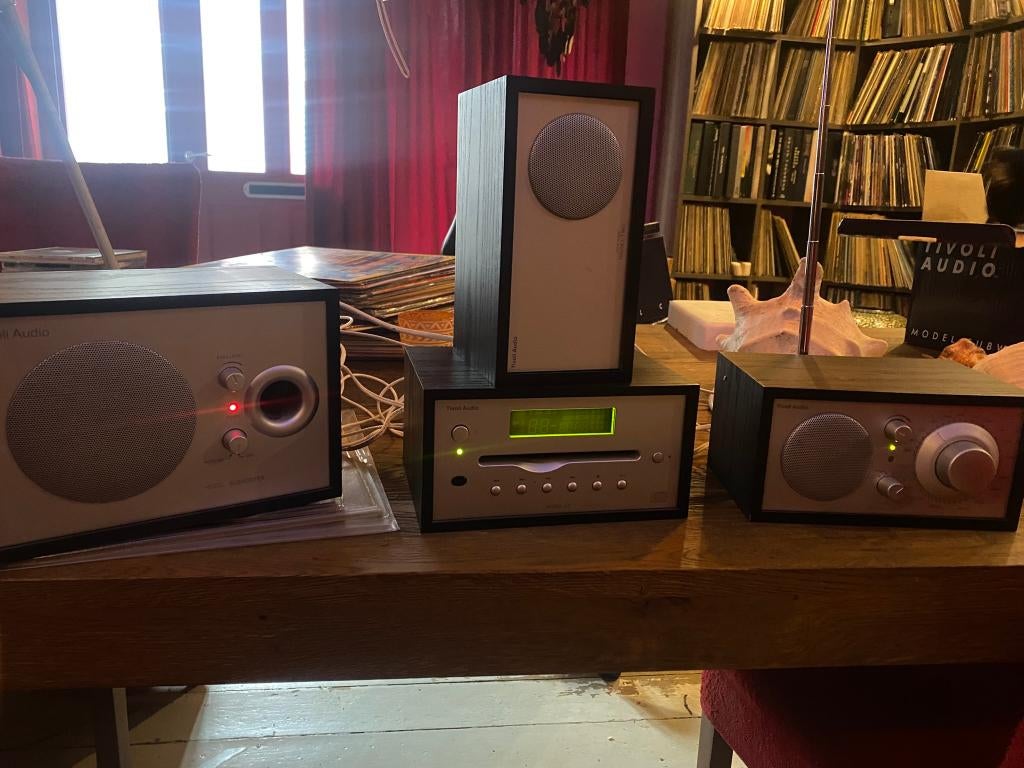 Tivoli Audio 2 set, -, -, Ophalen of Verzenden, Zo goed als nieuw
