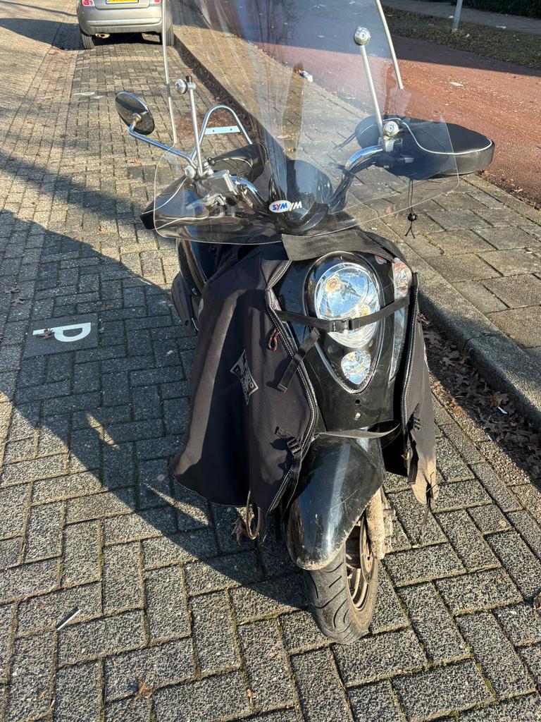Sym mio 50 uitstekende staat, Fietsen en Brommers, Scooters | SYM, Ophalen, Zo goed als nieuw, Benzine, Mio