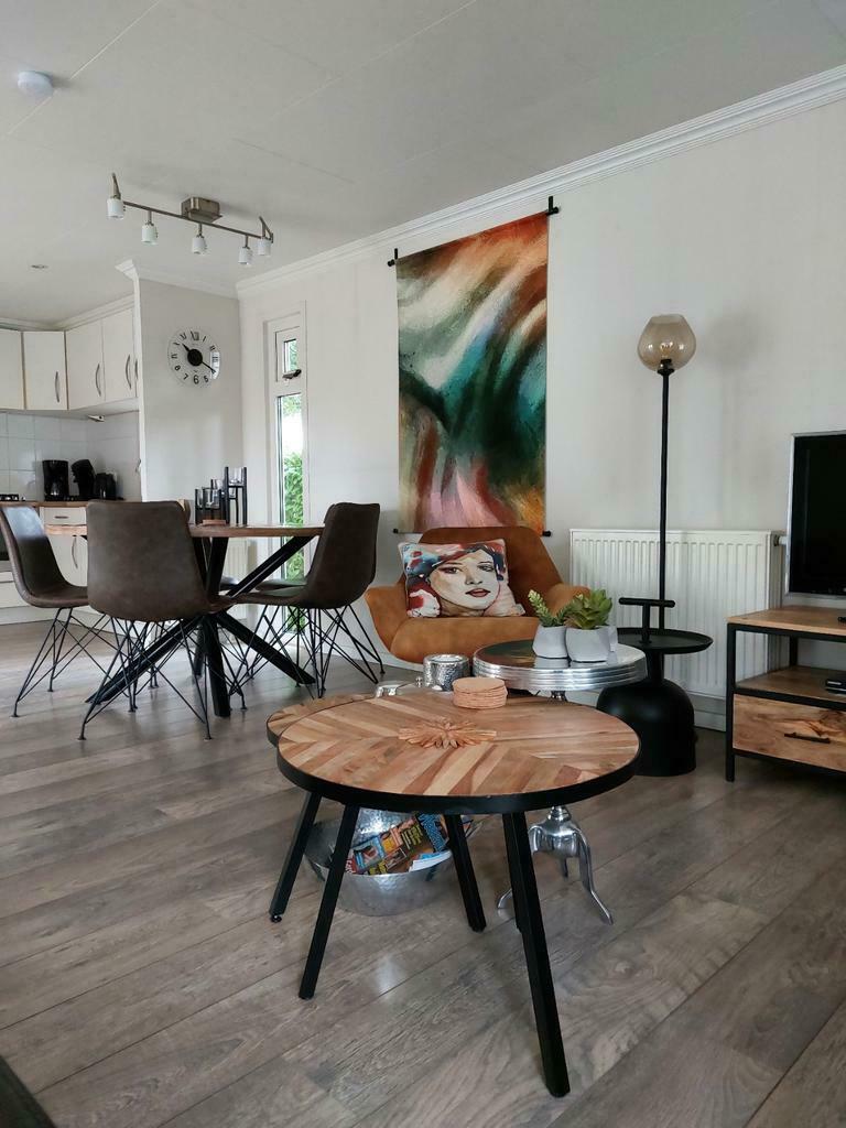 Zomervakantie ruim en sfeervol chalet te huur in Limburg, 2 slaapkamers, Limburg, Recreatiepark, Aan meer of rivier