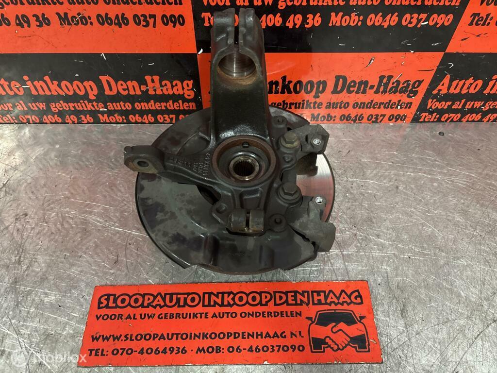 Ford Focus ('11-'18) 1.0 TI-VCT Fusee Asschenkel Links, Gebruikt, Ford, Ophalen of Verzenden, Ford