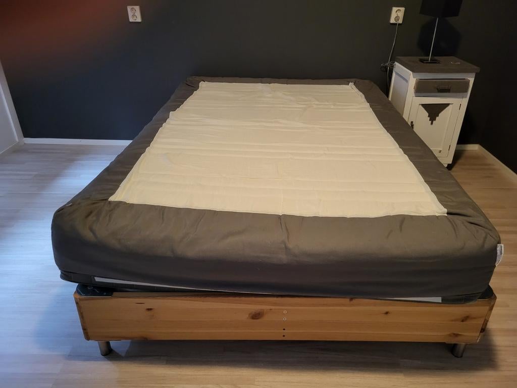 Bed te koop! Gaat weg vanwege een ander bed, Ophalen of Verzenden, Eenpersoons