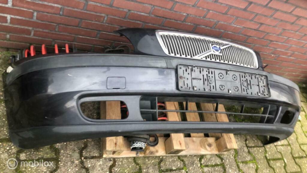 Bumper voor antraciet 427-26 metallic Volvo V70 II('00-'08), Ophalen, Gebruikt, Voor, Bumper