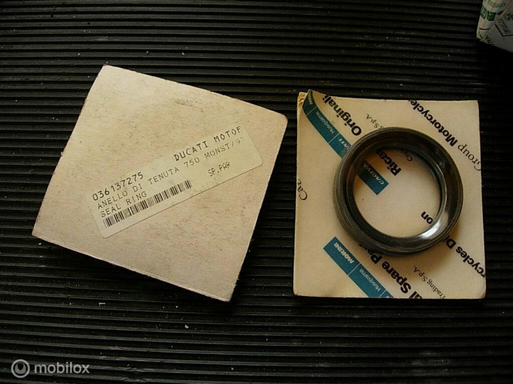 Voorvorkkeerring keerring marzocchi 40 mm monster supersport, Motoren, Onderdelen | Ducati, Ophalen of Verzenden, Gebruikt