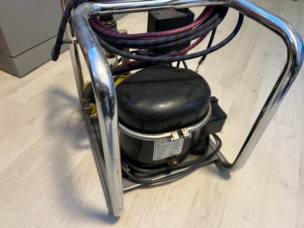 Airbrush compressor voor o.a. Modelbouw, Hobby en Vrije tijd, Modelbouw | Overige, Ophalen, Gebruikt, 1:32 tot 1:50