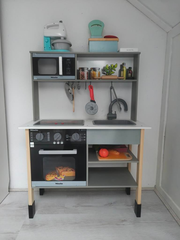 Miele Speelkeuken met Accessoires - Nette Staat!, Ophalen, Zo goed als nieuw, Hout, Speelkeuken