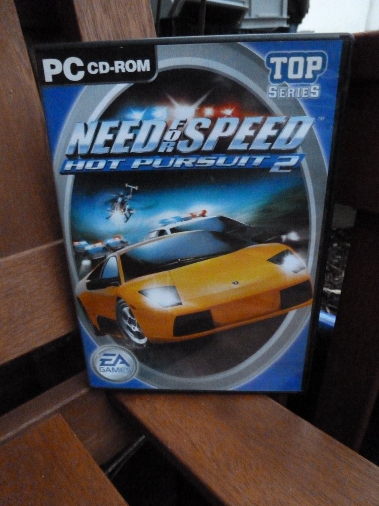 Need for Speed Hot Pursuit 2 PC CD-ROM, Spelcomputers en Games, Games | Pc, Zo goed als nieuw, Racen en Vliegen, 1 speler, Vanaf 3 jaar