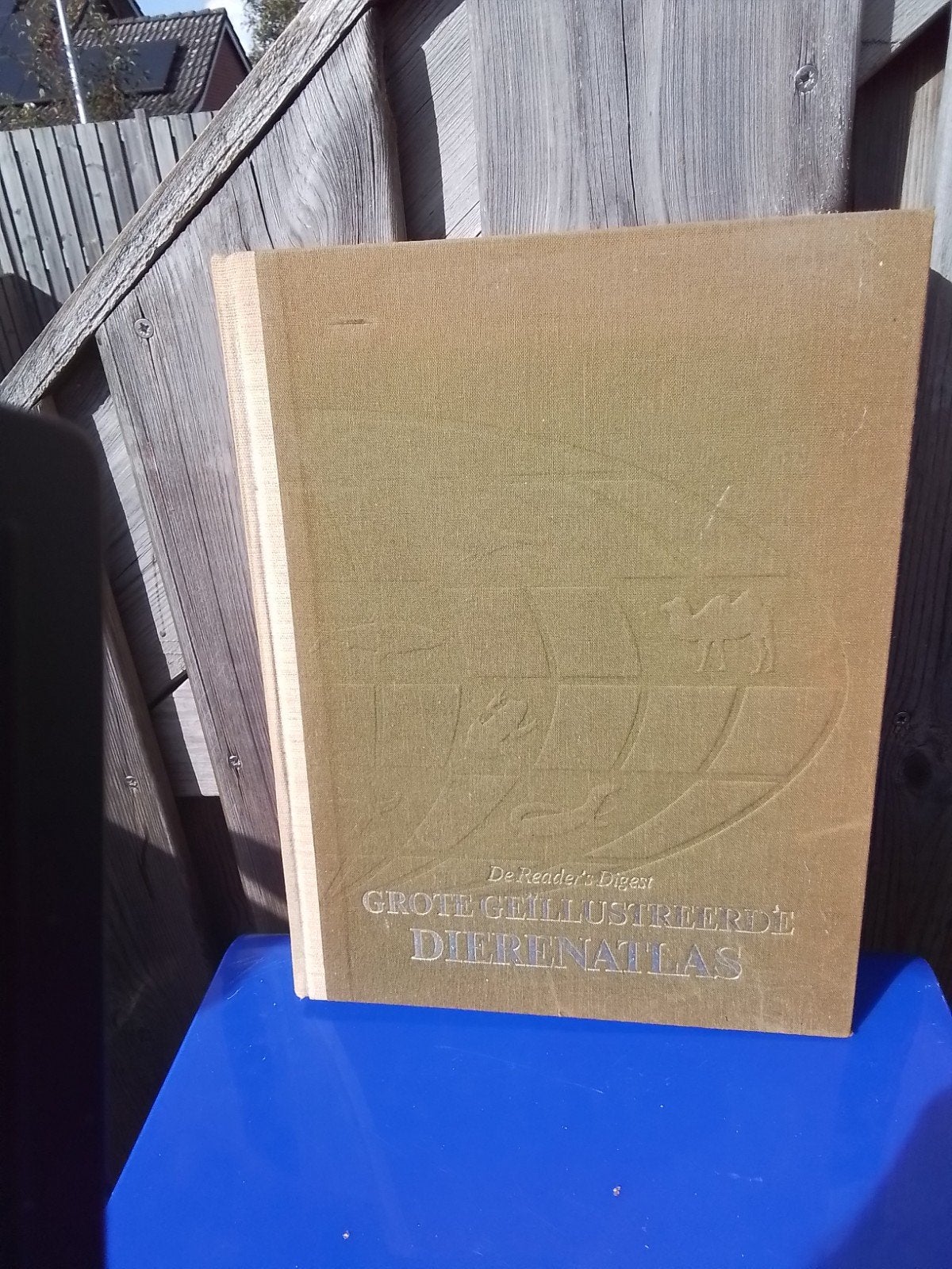 dierenatlas readers digest, Boeken, Ophalen of Verzenden, Gelezen, Overige diersoorten