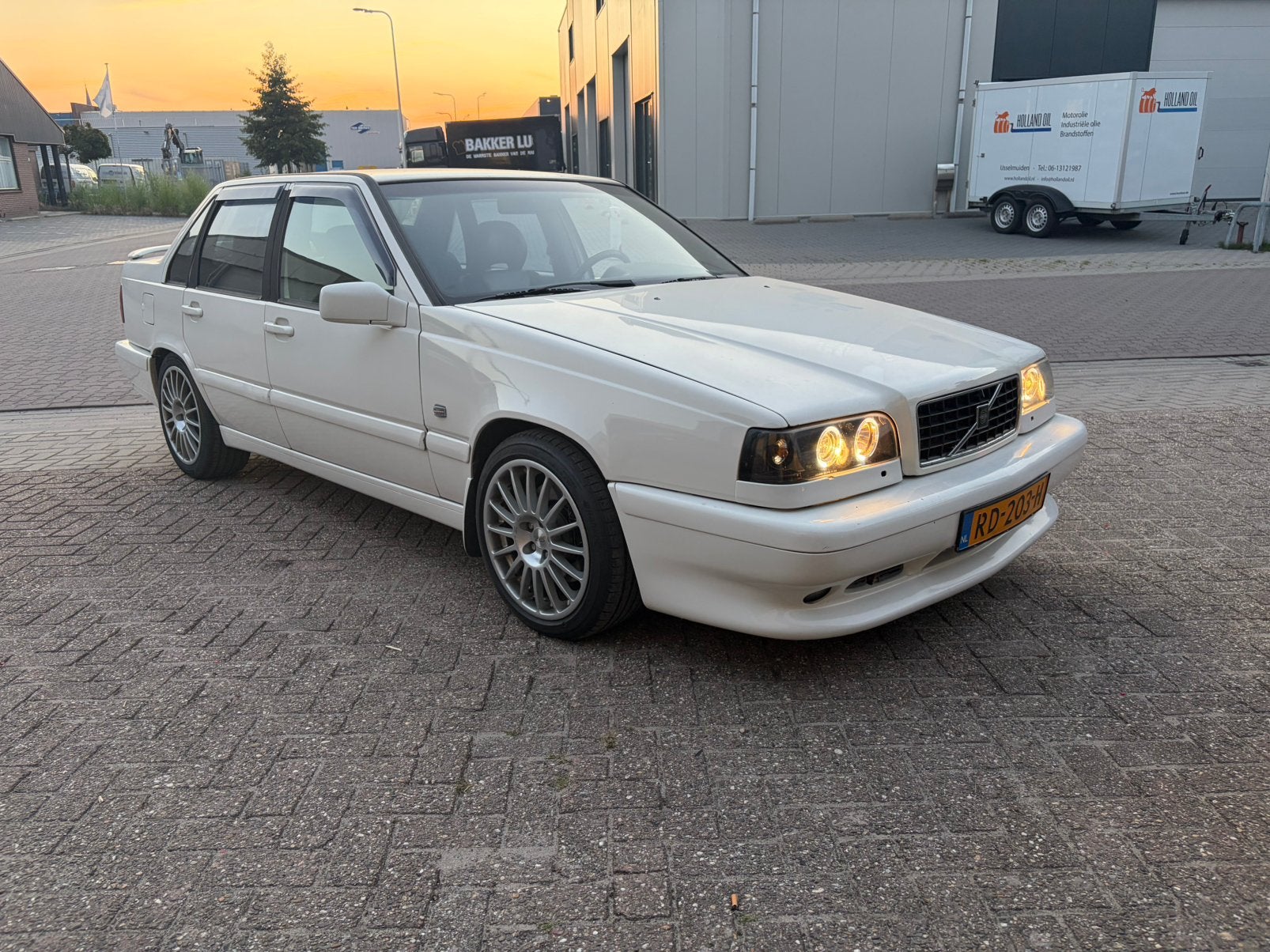 Volvo 850 2.3 t5 turbo sedan r-bumpers, Automaat, Zwart, Particulier, 1600 kg