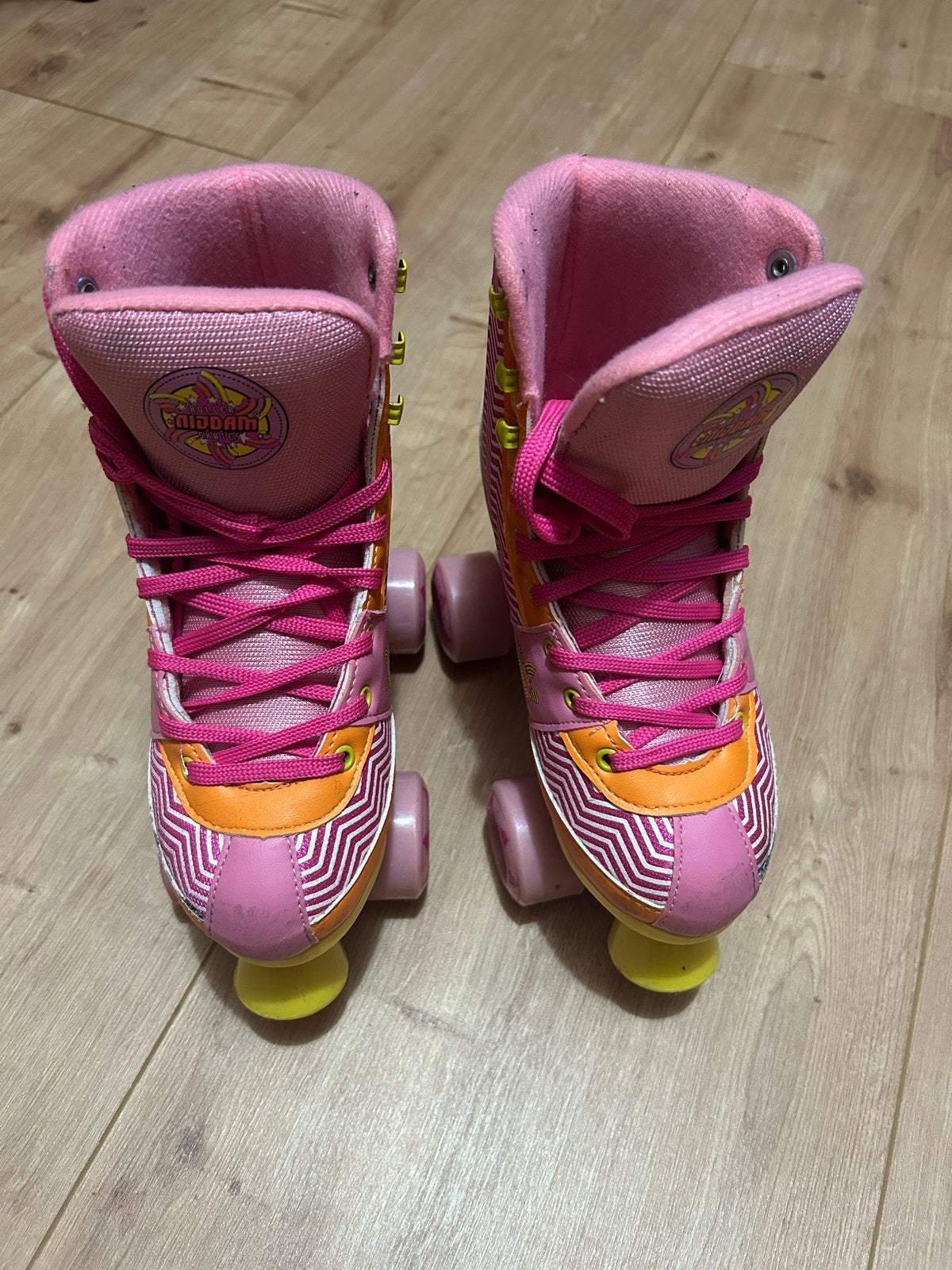 Nijdam Junior Roller Skates Maat 35/36 met Bescherming, Ophalen, Zo goed als nieuw, Kinderen