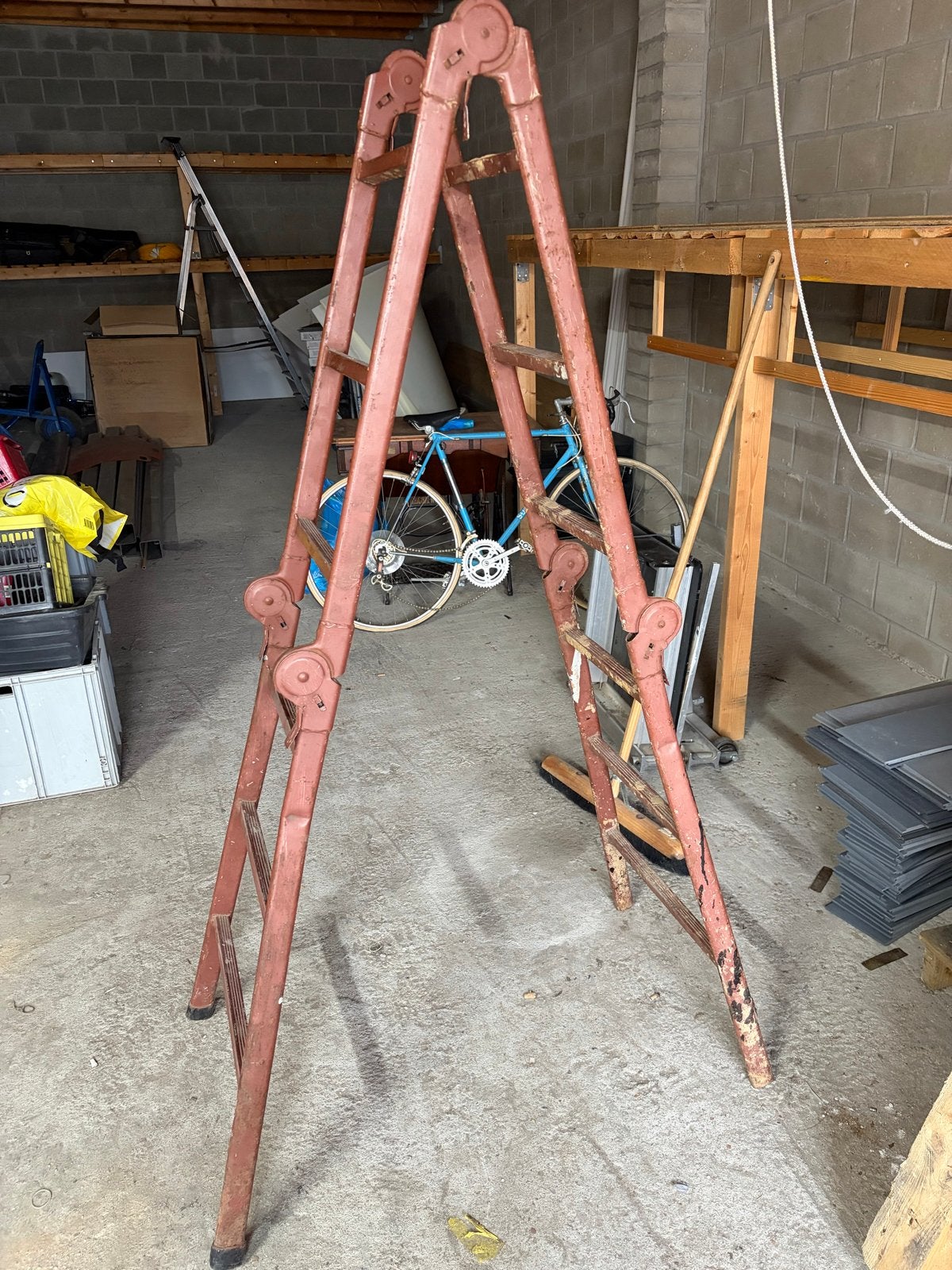 Oude ijzere ladder, Doe-het-zelf en Verbouw, Ladders en Trappen, Ophalen, Gebruikt, Ladder, 2 tot 4 meter