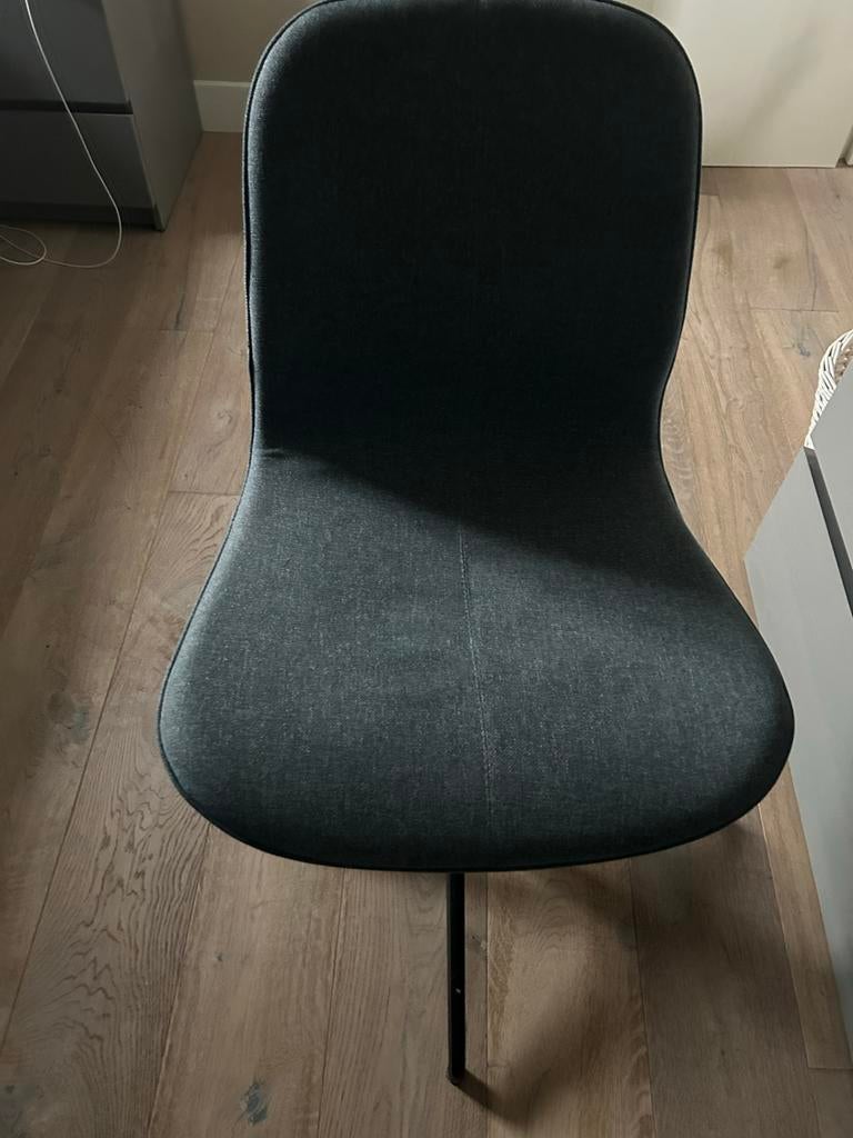 2 comfortabele bureaustoelen IKEA: zachtroze & antraciet, Huis en Inrichting, Bureaustoelen, Ophalen of Verzenden, Zo goed als nieuw