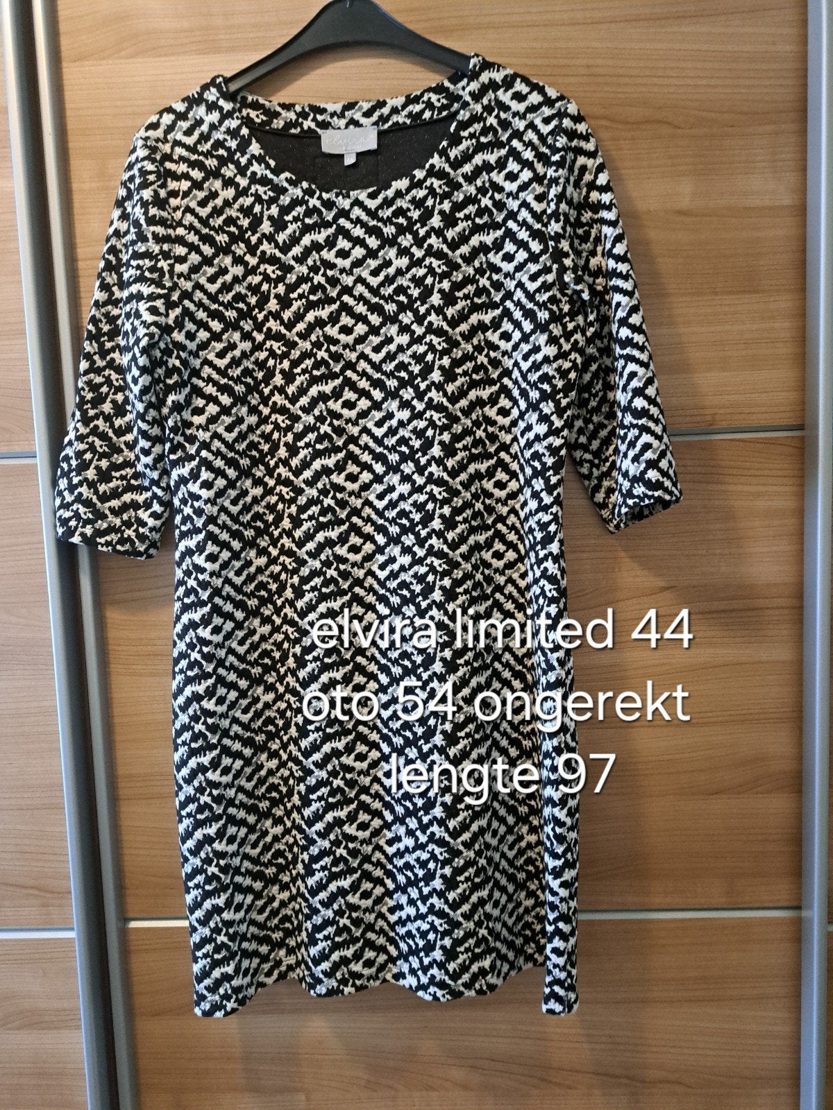 elvira limited jurk maat 44, Elvira, Ophalen of Verzenden, Zo goed als nieuw, Maat 42/44 (L)