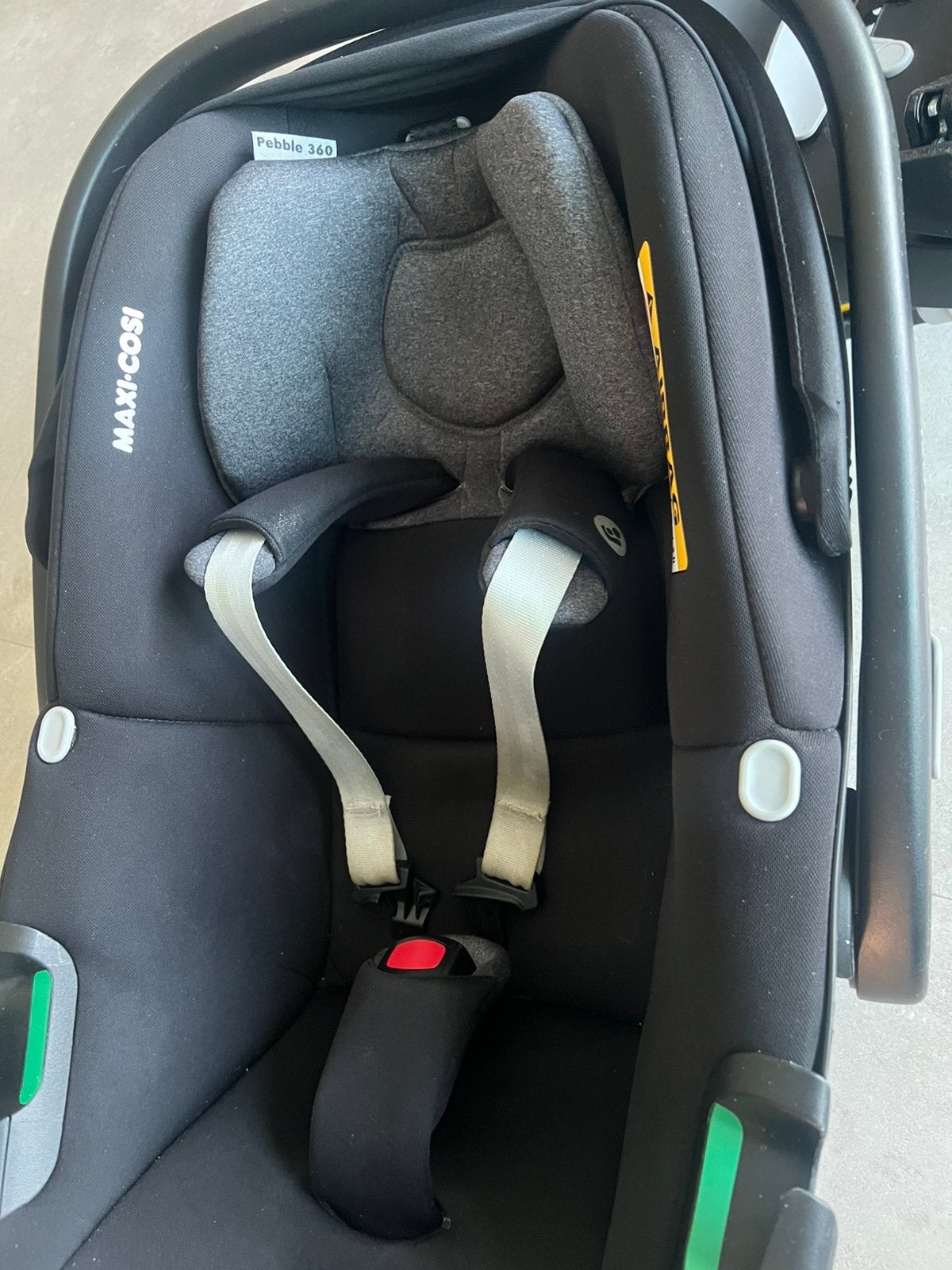 Autostoel Maxi-Cosi Pebble 360 met base, Ophalen, Zo goed als nieuw, Isofix, 0 t/m 13 kg