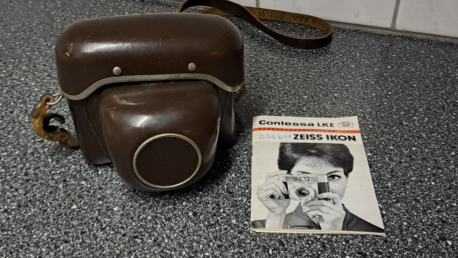 Zeiss Ikon Contessa LKE vintage camera met lederen tas, Gebruikt, Compact, Onbekend, Ophalen of Verzenden
