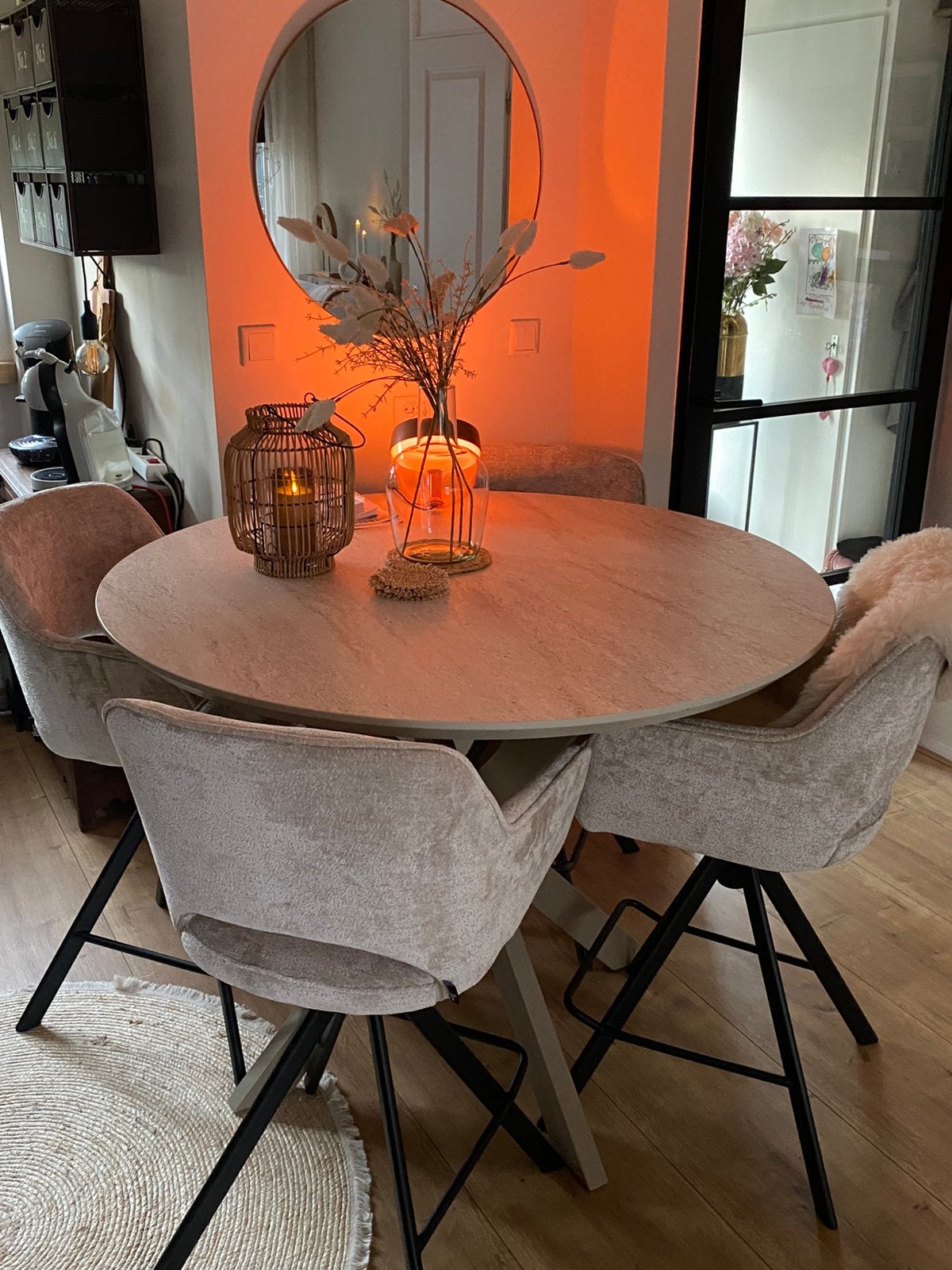 Hoge ronde eettafel,spinpoot ,4 draaibare stoelen, Ophalen, Zo goed als nieuw, Rond, 100 tot 150 cm